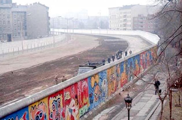 Годовщину падения Берлинской стены отметят большим рейвом
