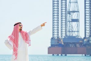 Атака дронів: Саудівська Аравія вдвічі скоротила видобуток нафти
