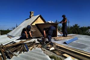 Украинские спасатели отремонтировали почти 470 домов мирных жителей Донбасса