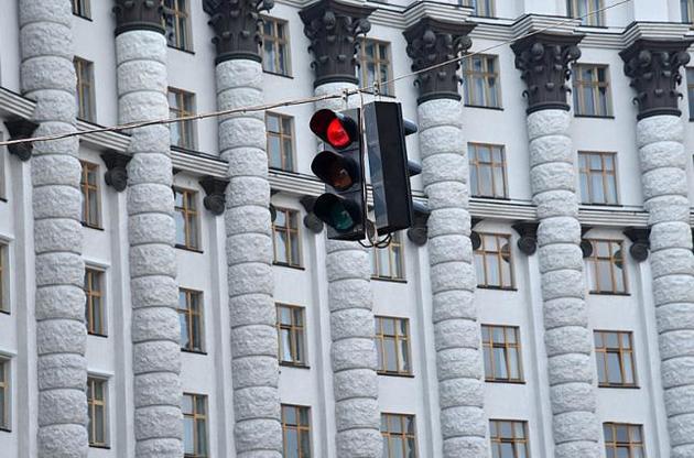 Кабмин готовит первые решения административного характера