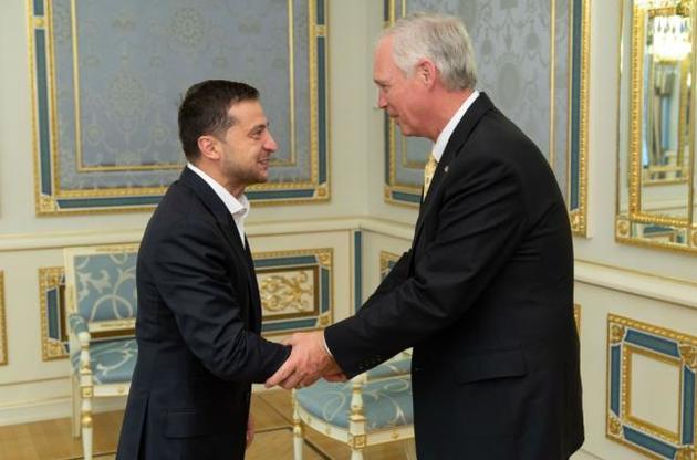 Зеленский обсудил с сенаторами вопросы энергетики и безопасности