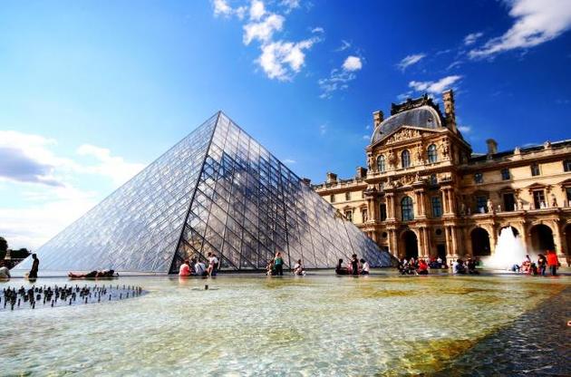 У Луврі представили 160 робіт Леонардо да Вінчі