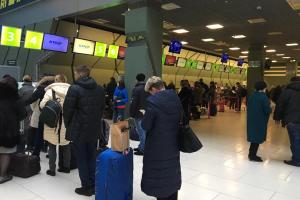 Аэропорт "Киев" не будет обслуживать пассажиров 10 дней