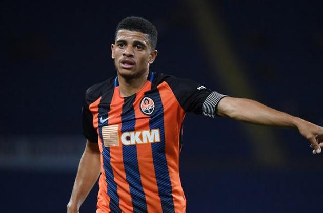 "Шахтер" не хочет отпускать Тайсона