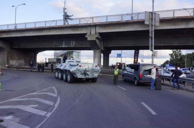 Прокуратура попросила об аресте "минера" моста Метро в Киеве