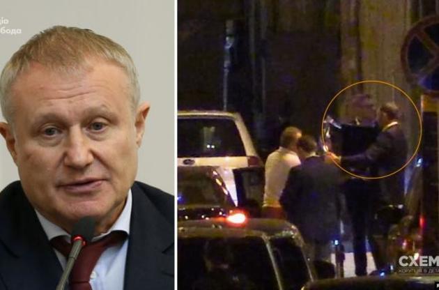 Баканов і Шефір привезли Суркісу подарунок у чорному ящику