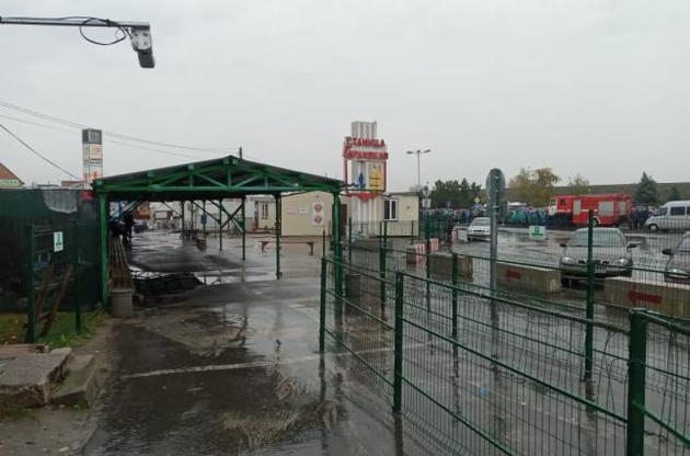 КПВВ "Станица Луганская" приостановил работу из-за сообщения о заминировании
