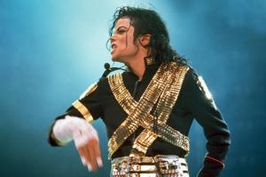 Майкл Джексон всьоме названий найбільш високооплачуваною мертвою знаменитістю за версією Forbes