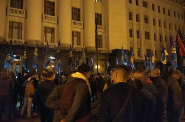 На Банковій і Майдані проходять мітинги проти впровадження формули Штайнмаєра