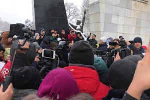 Сотні протестувальників вийшли на акцію проти корупції в Киргизстані
