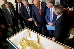 США вернули Египту украденную гробницу Неджеманха