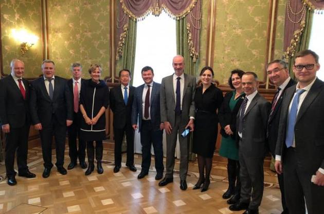 Посли запевнили у беззастережній подальшій підтримці України