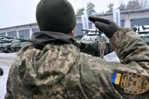В українській армії більше не буде прапорщиків — Рада ввела нові звання