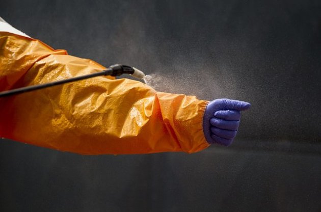 Европейская комиссия одобрила первую в мире вакцину от Эболы