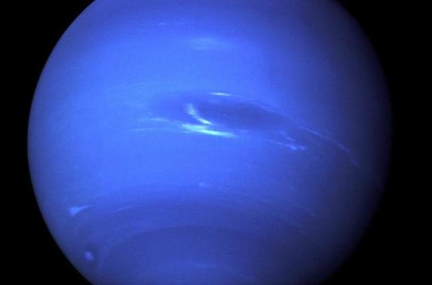 Астрономы заметили "танец" спутников Нептуна