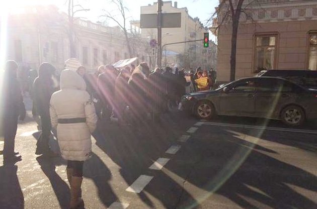 Вкладчики ждут денег