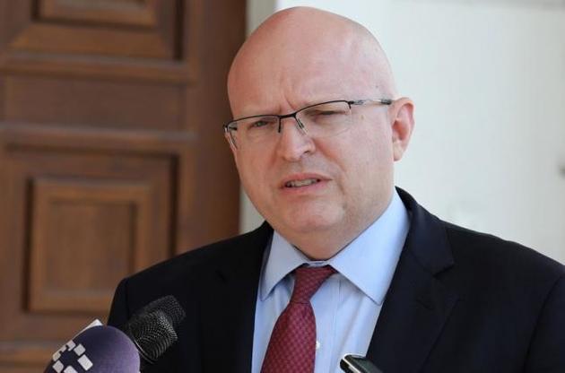 Рікер зустрінеться з командою посольства США та офіційними особами України в Києві