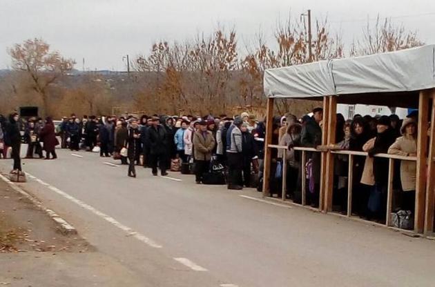 пенсіонери ОРДЛО на КПП