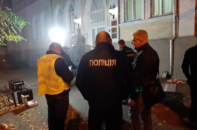 Внаслідок вибуху в центрі Києва загинули військовий та охоронець