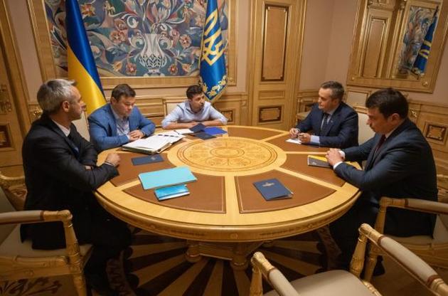 Учитывая недавние события с участием "слуг", обсудить есть что