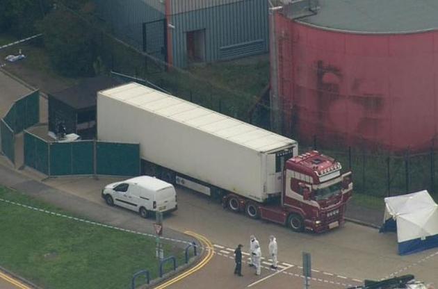 У Великій Британії знайшли вантажівку з 39 трупами