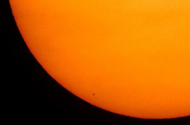 NASA опублікувало відео транзиту Меркурія по диску Сонця