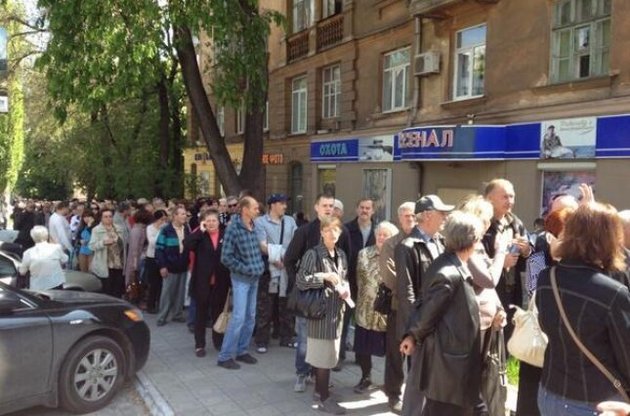 Мужчина следил, "правильно" ли "голосовали" мариупольцы