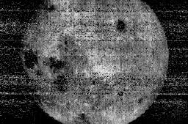 Опубліковано перший в історії знімок зворотного боку Місяця