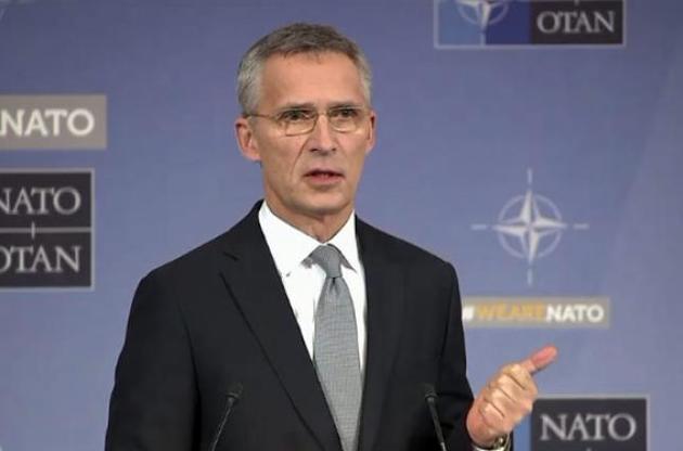 Генсек НАТО запропонував Макрону одночасно протидіяти Росії і тероризму