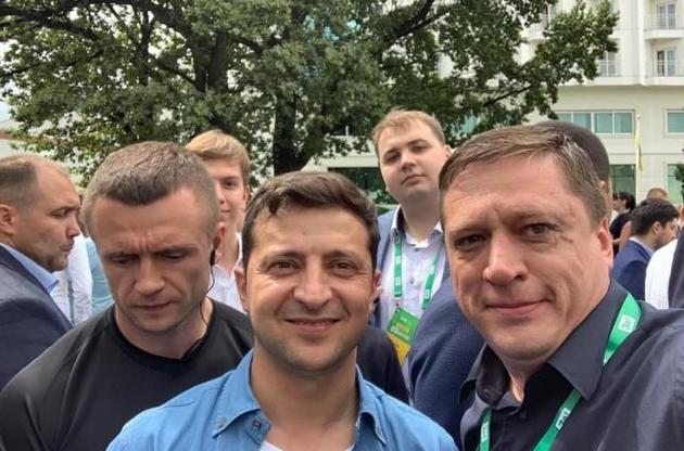 Зеленский заявил об исключении третьего депутата из партии