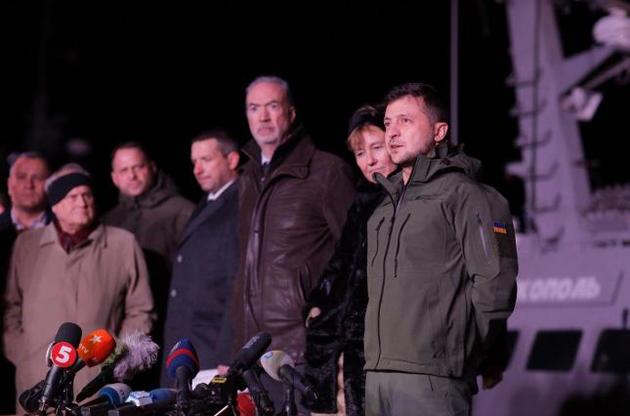 Зеленский обсудил с Путиным возврат кораблей и трехсторонние переговоры о транзите газа