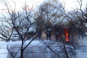 Унаслідок масштабної пожежі в Одесі загинула людина – ЗМІ