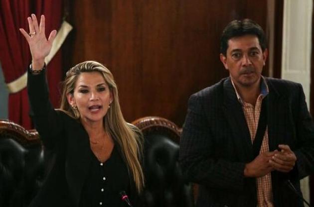 Вице-спикер Сената Боливии возложила на себя обязанности президента