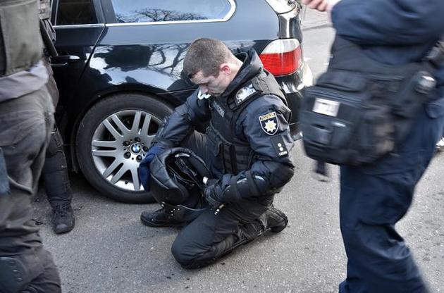 Возросло количество пострадавших правоохранителей во время столкновений у Рады – МВД