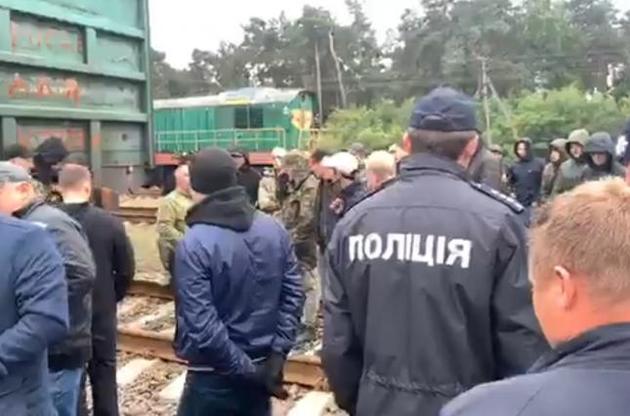 Полиция убрала протестующих от российских вагонов с углем на Львовщине