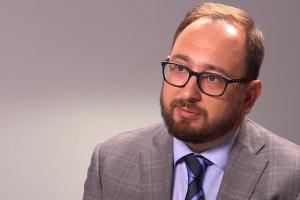 Адвокат Микола Полозов: "Політика умиротворення з диктаторами не працює. Забирають потім — із відсотками"