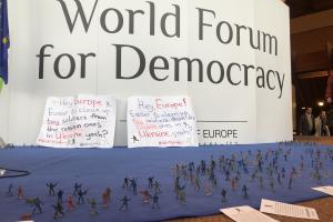 #NotAToySoldier: украинцы на Всемирном форуме за демократию напомнили о российской агрессии