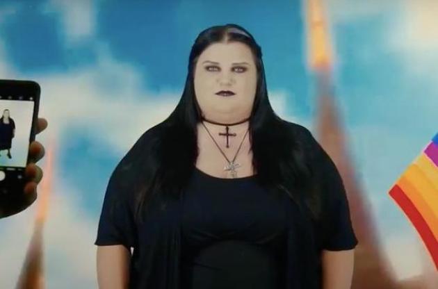 В этом году Alyona Alyona представила клип на песню "Булінг"