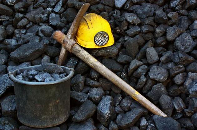На территории шахты в Донецкой области произошел пожар