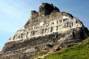 Археологи знайшли палац майя віком більше тисячі років