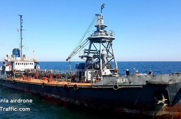 На рейде Одесского порта терпит бедствие танкер под флагом Молдовы