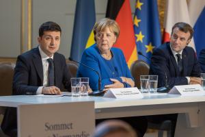 Соцопрос: треть украинцев не была осведомлена о нормандском саммите