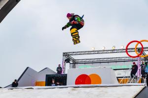 У Києві пройшов фестиваль зі сноуборду "Дабл Тріпл Snow Fest"
