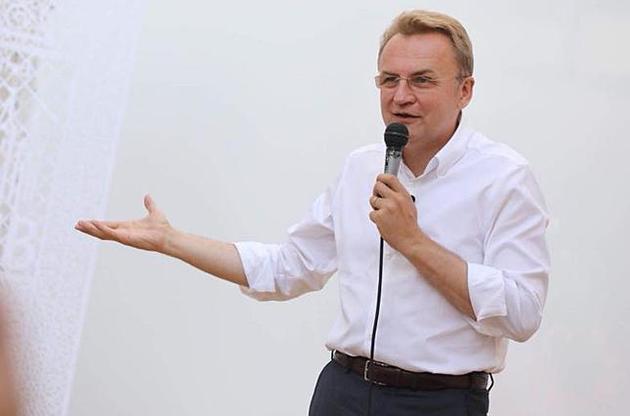 Печерский суд обязал ГПУ расследовать призыв Садового обменять Медведчука на пленных моряков. Мэр Львова от своих слов не отказывается