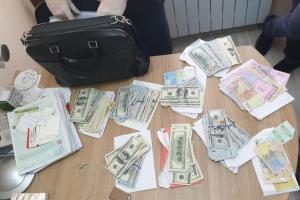 Затриманий на хабарі у $ 22 тисячі трансплантолог інституту ім. Шалімова відбувся штрафом
