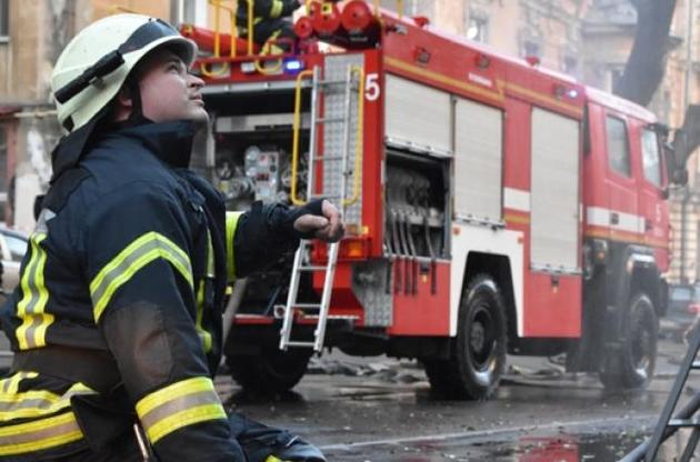 Пожар в Одессе: спасатели разбирают завалы