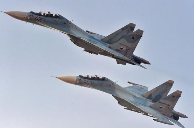 Росія провела повітряні навчання в анексованому Криму