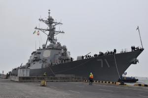 До Одеського порту увійшов американський ракетний есмінець USS Ross