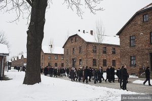 У Польщі вшановують звільнення концтабору "Аушвіц" в Освенцимі: онлайн