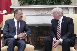 Трамп предостерег Лаврова от вмешательства РФ в выборы США